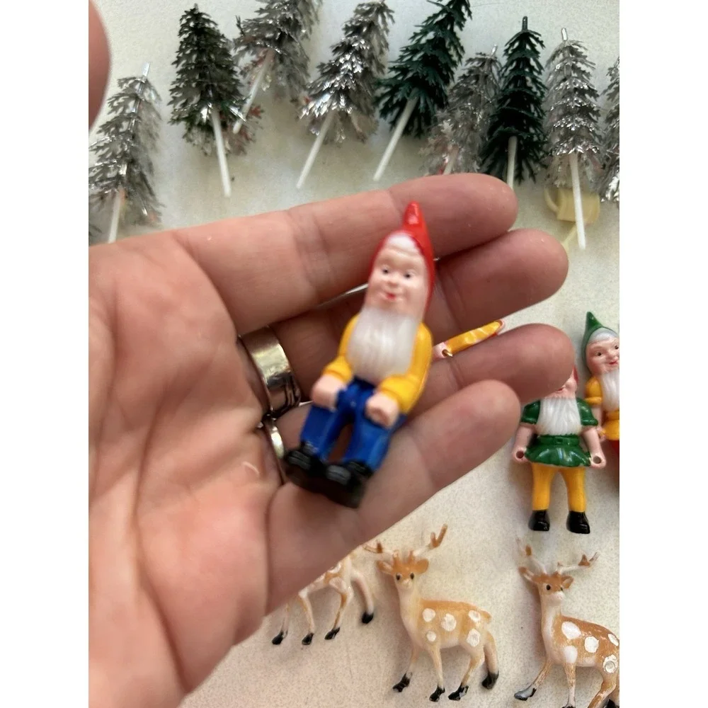Vintage Seven Dwarves - Elves - Garden Gnomes And Trees Cupcake / Cake Toppers